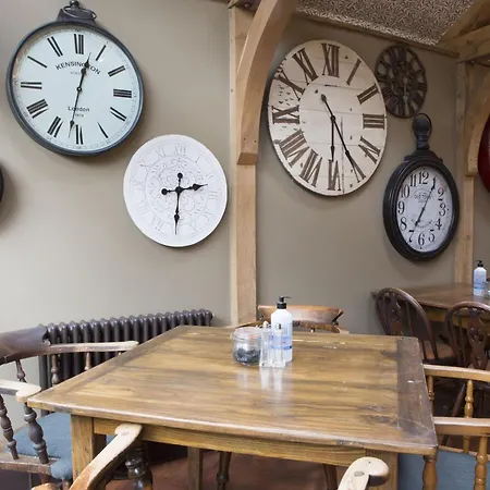 Gasthof The Wheatsheaf